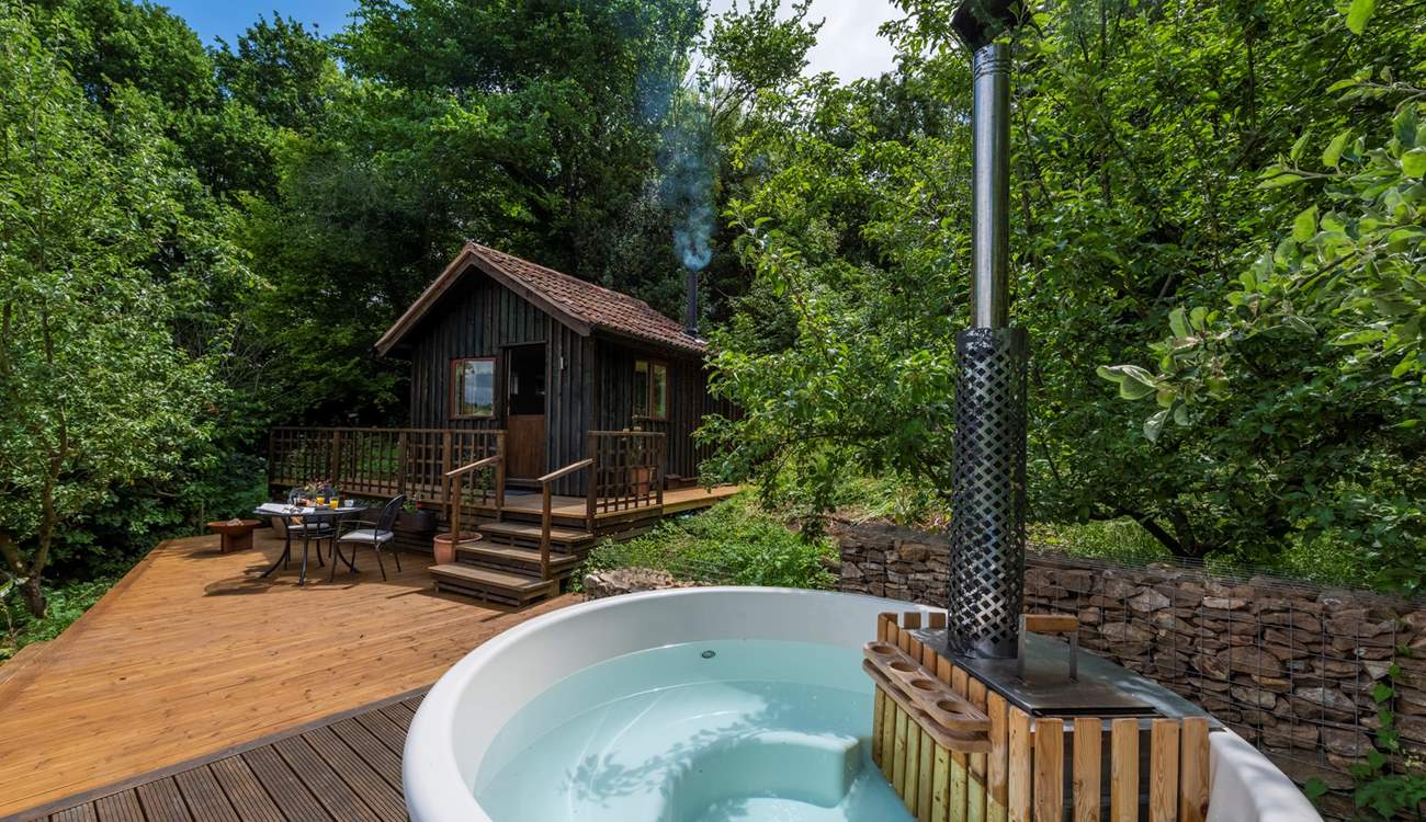 From autumn hues to summer greens the outside space is perfect. 