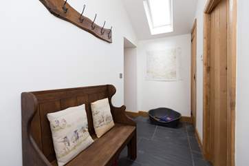 The flagstone flooring and little hallway make this a really practical place to stay with a dog.