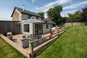 Great Ash Barn is a delightful detached barn conversion on the edge of an historic family farmstead.
