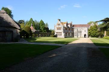 Nearby Athelhampton House and Gardens are well worth a visit, they have a restaurant there too.