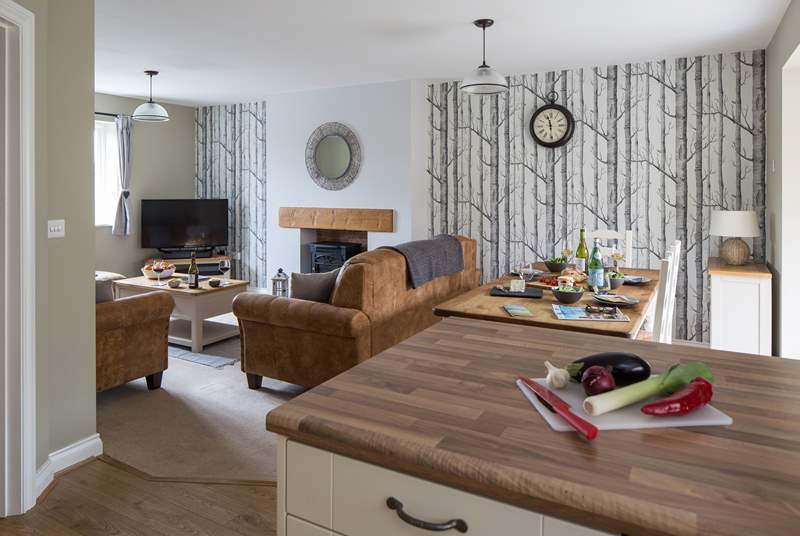 This lovely open plan cottage allows for a very sociable holiday.