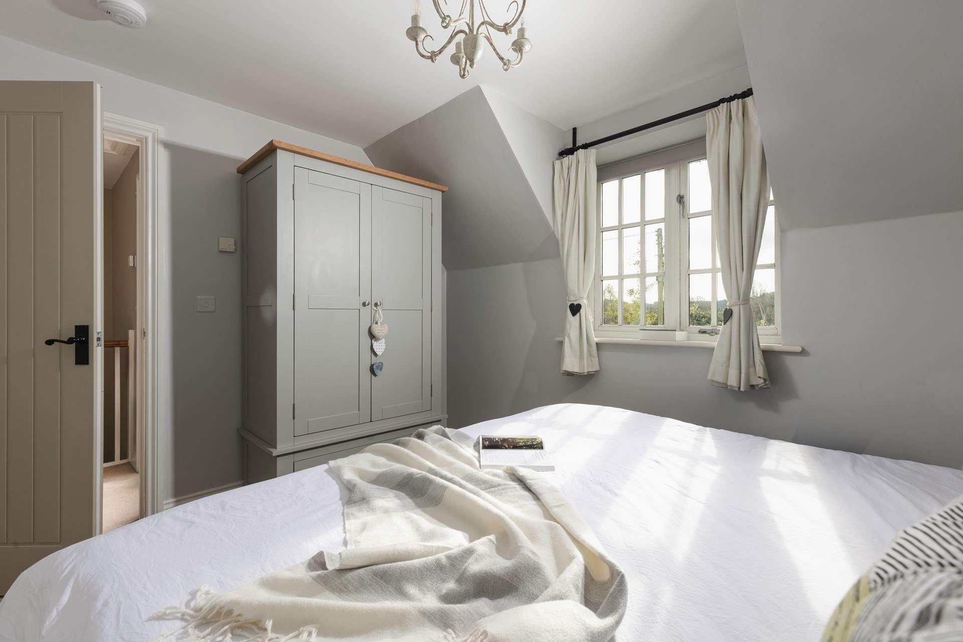 Plenty of space for your holiday clothes.