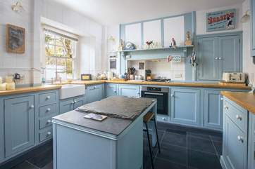 A great kitchen to prepare a meal.