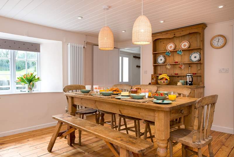 Plenty of room for everyone around the dining-table, making holiday meal times a real treat.