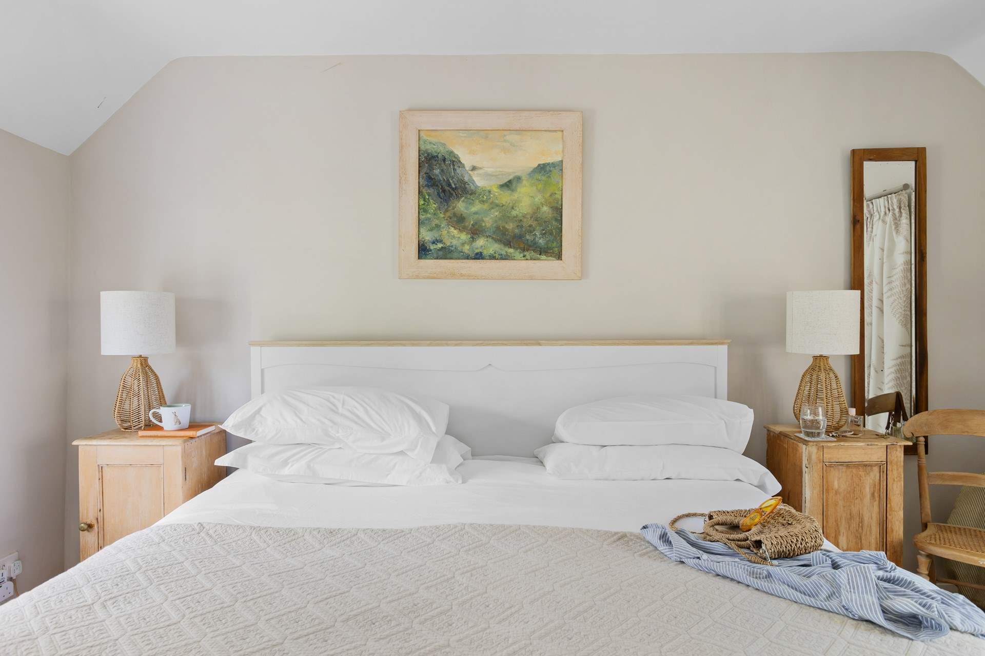 Head along to bedroom 3 and enjoy a calm relaxing bedroom thanks to the muted tones and beautiful styling. 