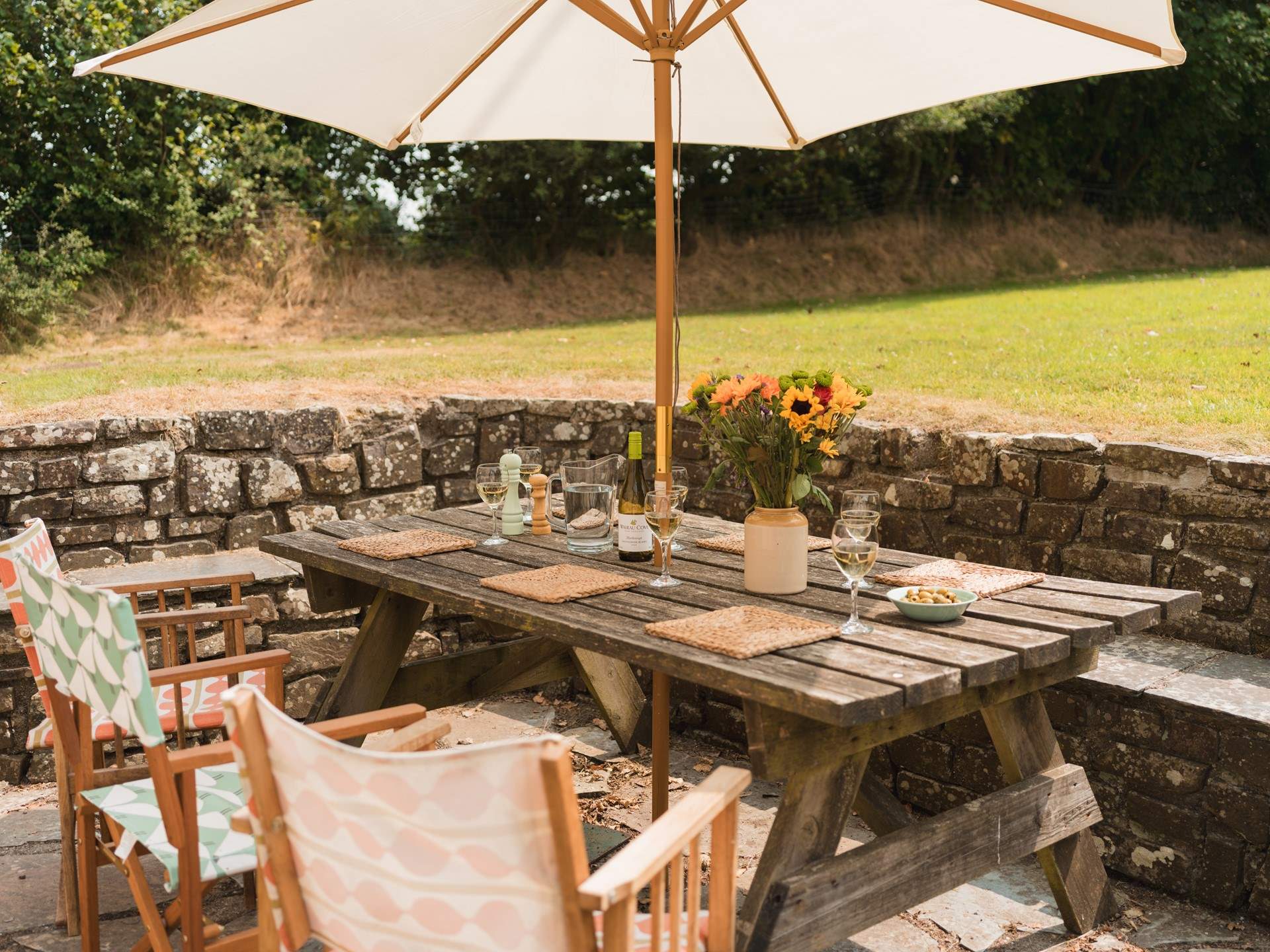 The perfect garden and social space for the family to come together.