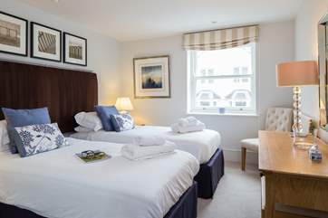 Example of bedroom 2 presented as a twin room.