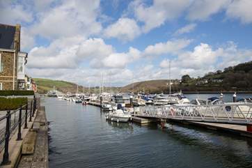 Time to relax, unwind and let the world pass you by. One of the many views which can be enjoyed whilst out and about in Dartmouth.