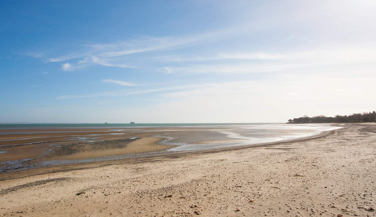 Seaview has a fantastic beach to take a romantic stroll,  or spend the day relaxing by the sea or rock pooling in the evening.