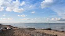 The beautiful beach of Seaview is just moments away.