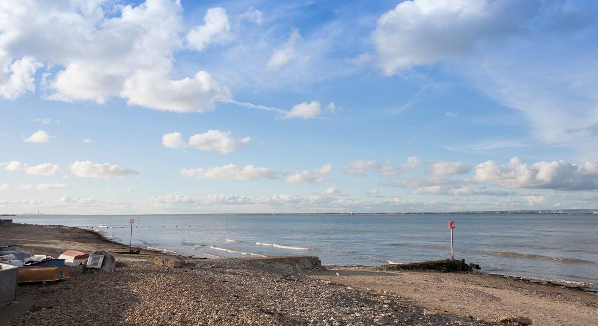 The beautiful beach of Seaview is just moments away.