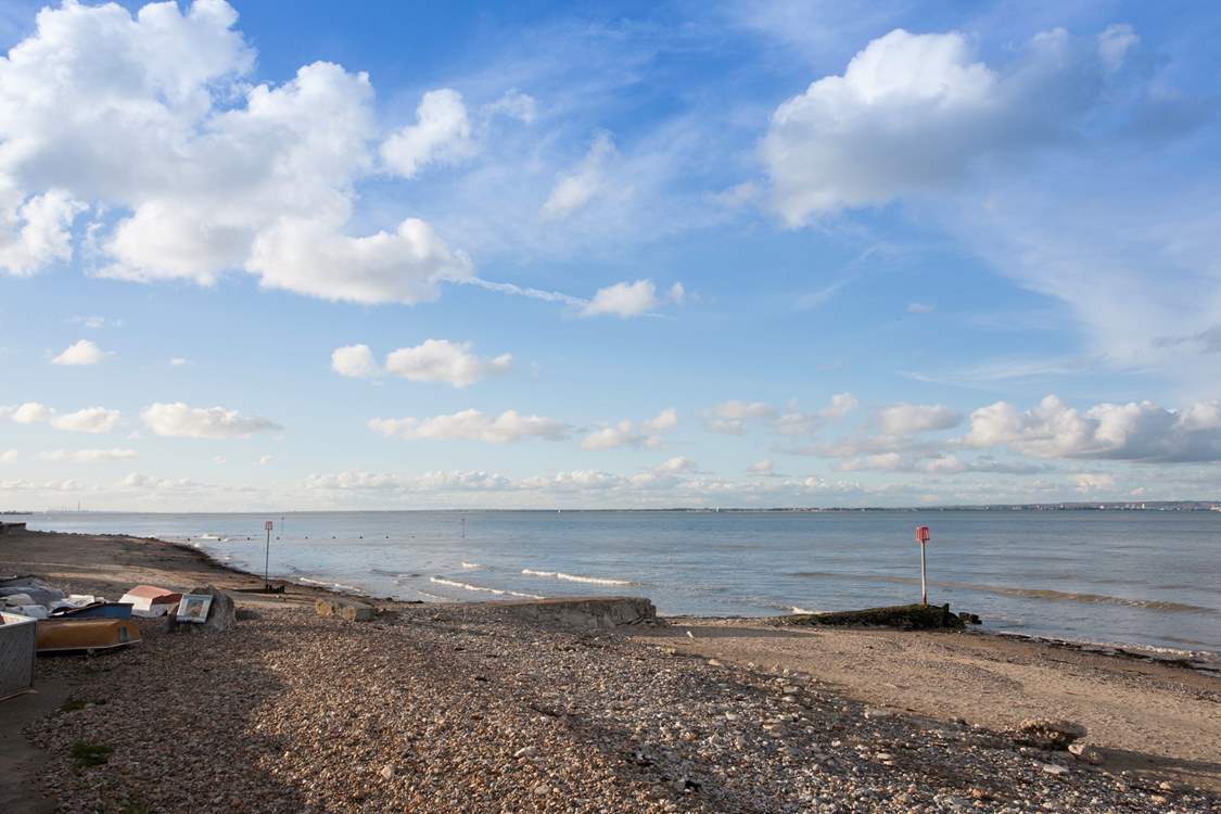 The beautiful beach of Seaview is just moments away.