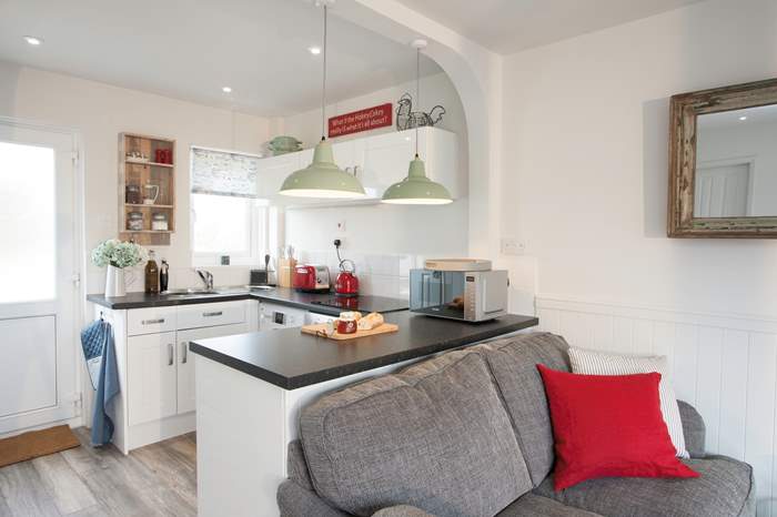 Hove To is a 2 bedroom, dog friendly holiday cottage near the beach in Seaview, Isle of Wight