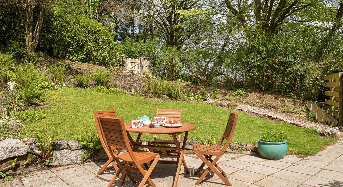 Make the most of the Cornish sunshine, enjoying leisurely holiday meals outside.