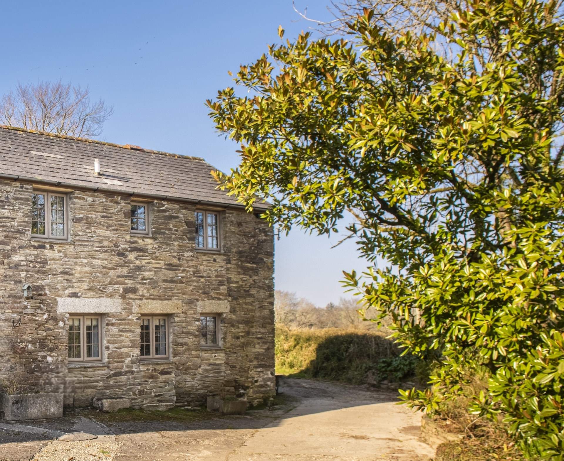 Welcome to Winwalloe Cottage.