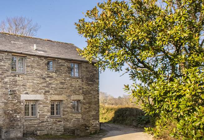 Welcome to Winwalloe Cottage.