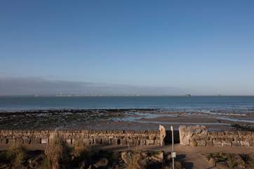 Shore House has spectacular, uninterupted views across The Solent, including from the living room
