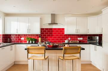 The island unit is perfect for food prep.