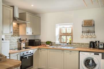 The kitchen-area is very well-equipped.