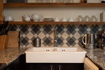 There's a dishwasher too...