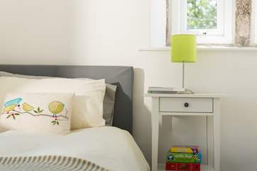 Bedroom 3 has a single (3') bed.