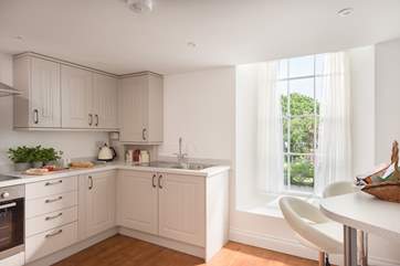 The kitchen is extremely well-equipped.