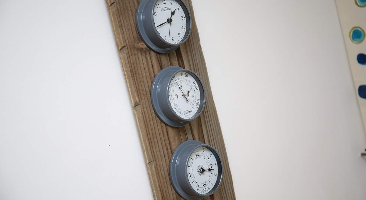 There is no excuse for getting the tides wrong with this lovely clock.