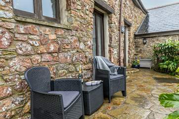 What a welcoming sight. A lovely little sun-trap right on your front doorstep, especially when we have a sunny day.