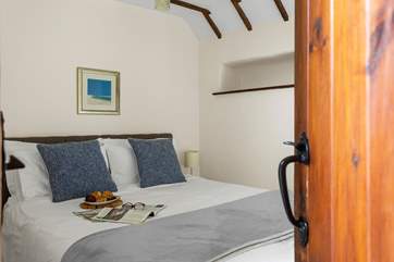 Bedroom 2, with a 'zip and link' (king-size or 2'6'' twin) beds