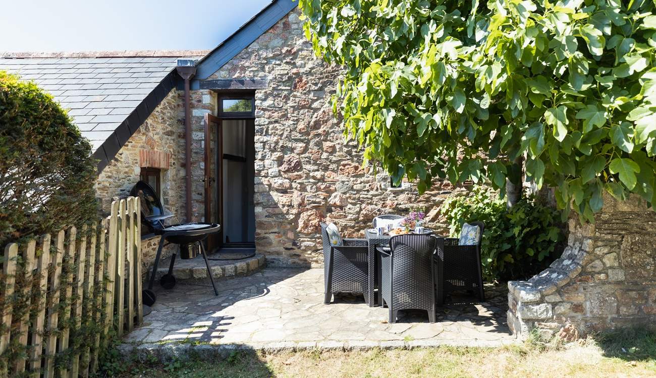 Laurel Cottage has a delightful fully enclosed garden.