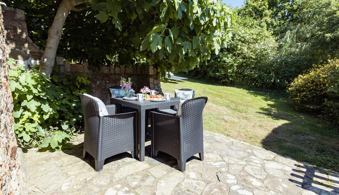 Al fresco dining on the patio.