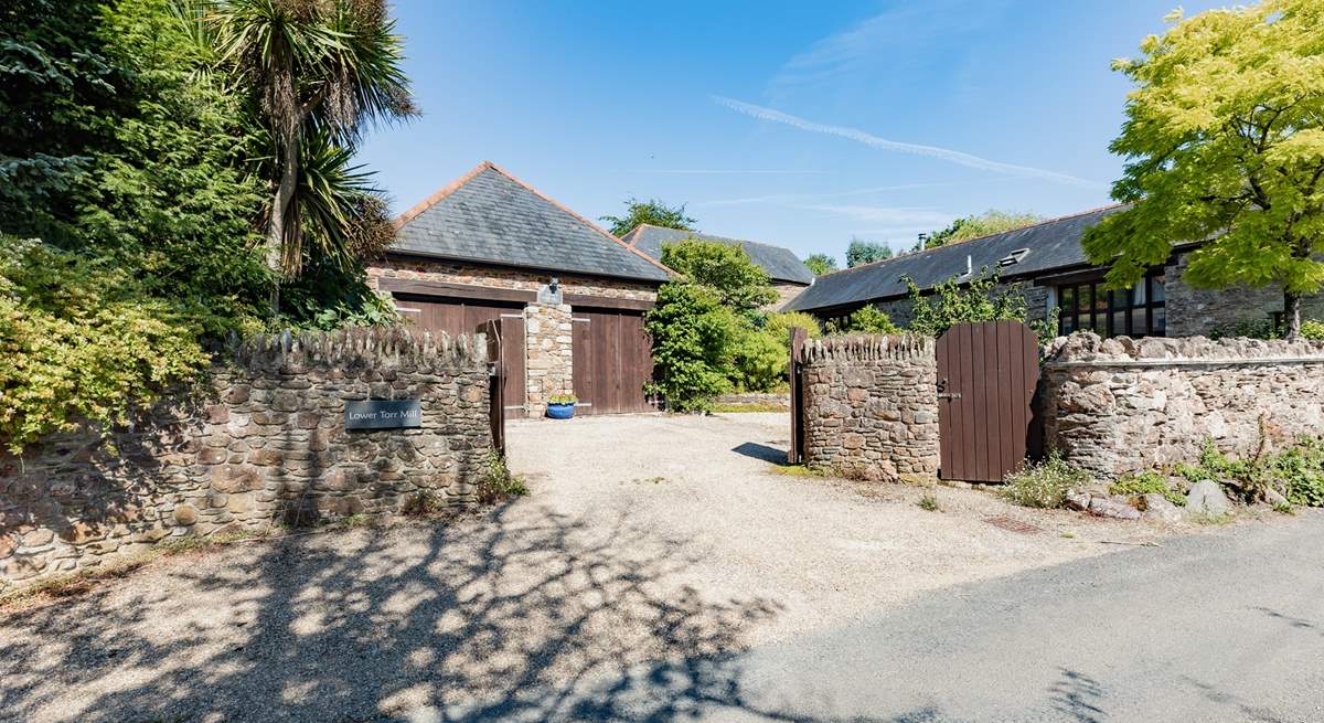 The entrance to Laurel Cottage and your private gated courtyard.