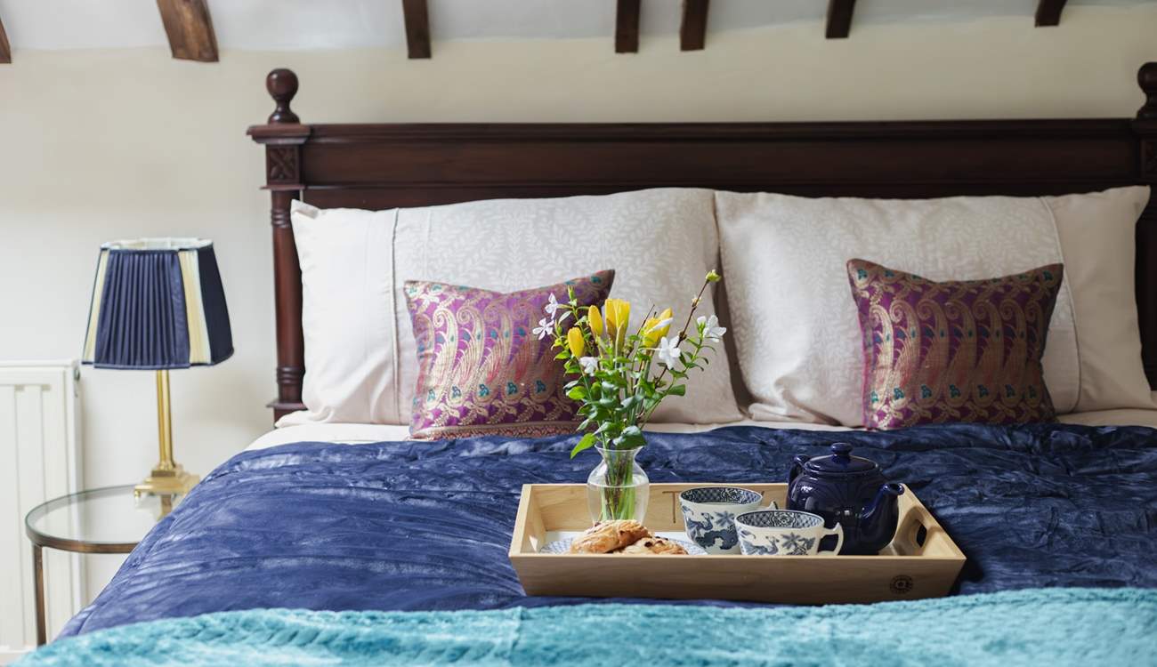 Breakfast in bed, why not? You are on holiday!