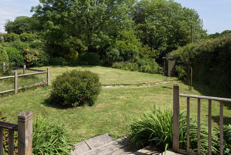 Lovingly maintained lawn at Oak Cottage.