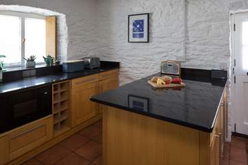 Plenty of space for preparing that family feast.
