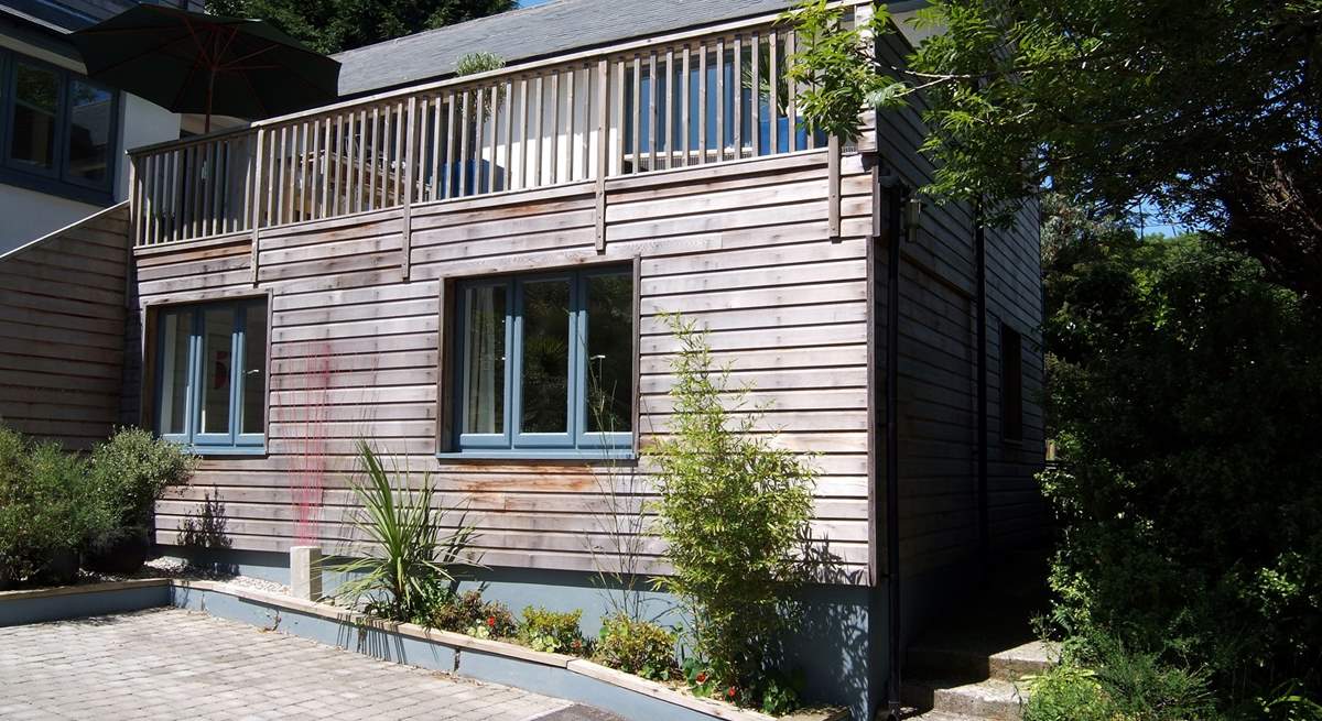 The Nod is a ground floor annexe in the heart of Lamorna.