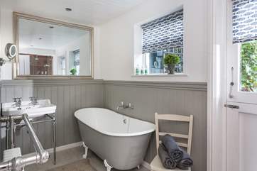 The stunning bathroom.