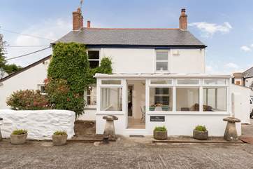 The Old Farmhouse is a traditional Cornish farm cottage on a small working farm.