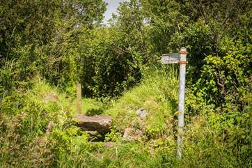 There are footpaths right on your doorstep or follow the lane around 900 yards to the beach.