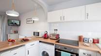The well-equipped kitchen has everything you need to make a hearty breakfast or a tasty evening meal.