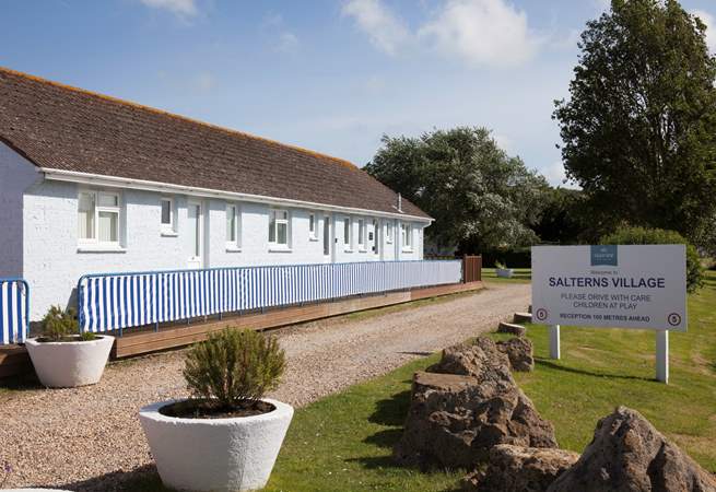 Cockleshells can be rented with the neighbouring Salterns bungalows, for larger parties.