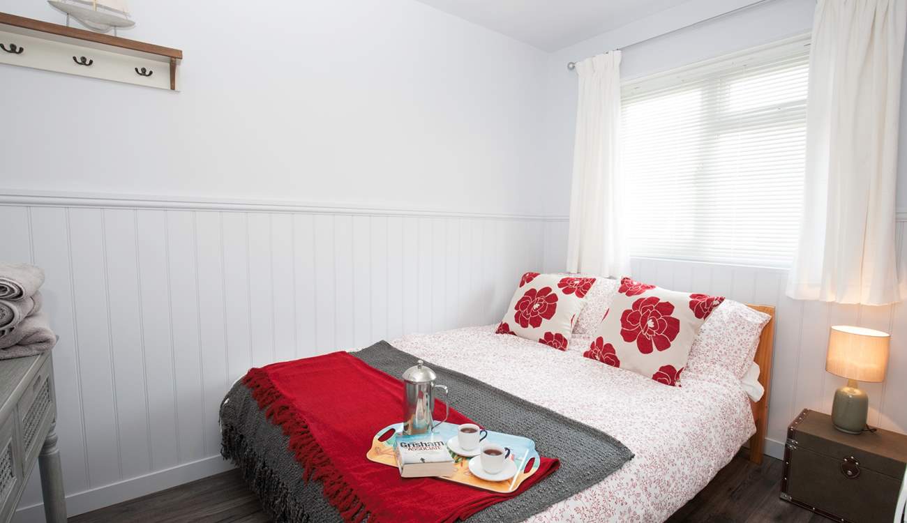 Why not treat yourself to breakfast in bed in the delightful main bedroom.