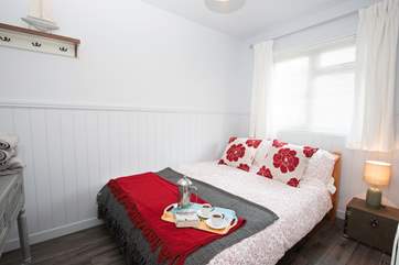Why not treat yourself to breakfast in bed in the delightful main bedroom.