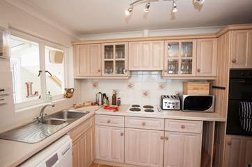 The sweet kitchen has everything you will need to cook, bake or host a lovely evening meal.