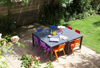 Gather round the outside table and discuss your days adventures!  