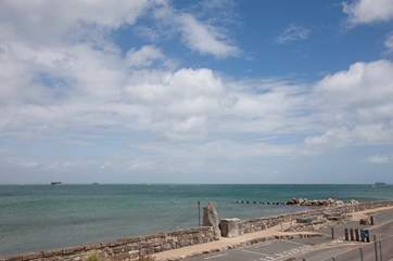 Tides Reach is situated on the beautiful Seaview Duver, with uninterrupted views across The Solent.