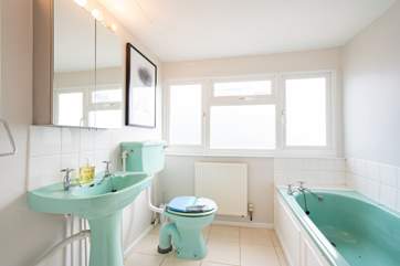 ...with en suite bathroom.