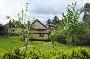 This cottage has fabulous gardens - all safely enclosed which is such a bonus.
