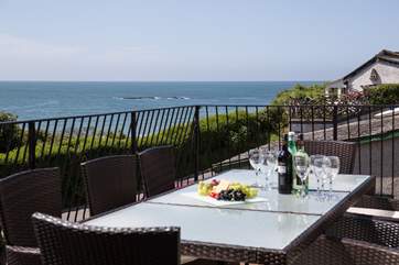 Dining al fresco in this amazing spot is a real treat.