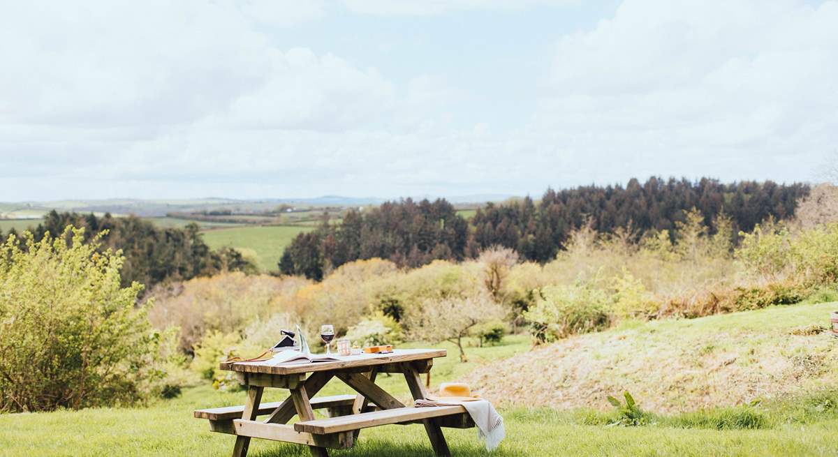 Alfresco dining with views of the rolling hills